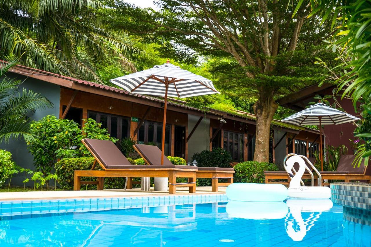Phuket Siam Villas - SHA PLUS Chalong Bagian luar foto
