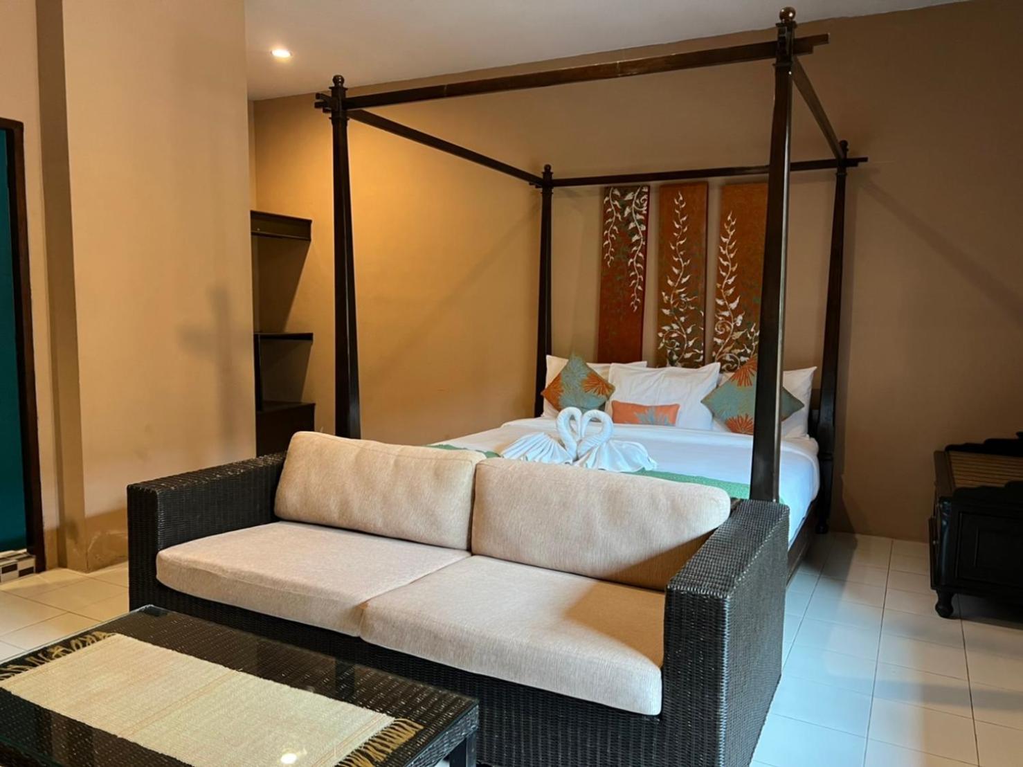 Phuket Siam Villas - SHA PLUS Chalong Ruang foto